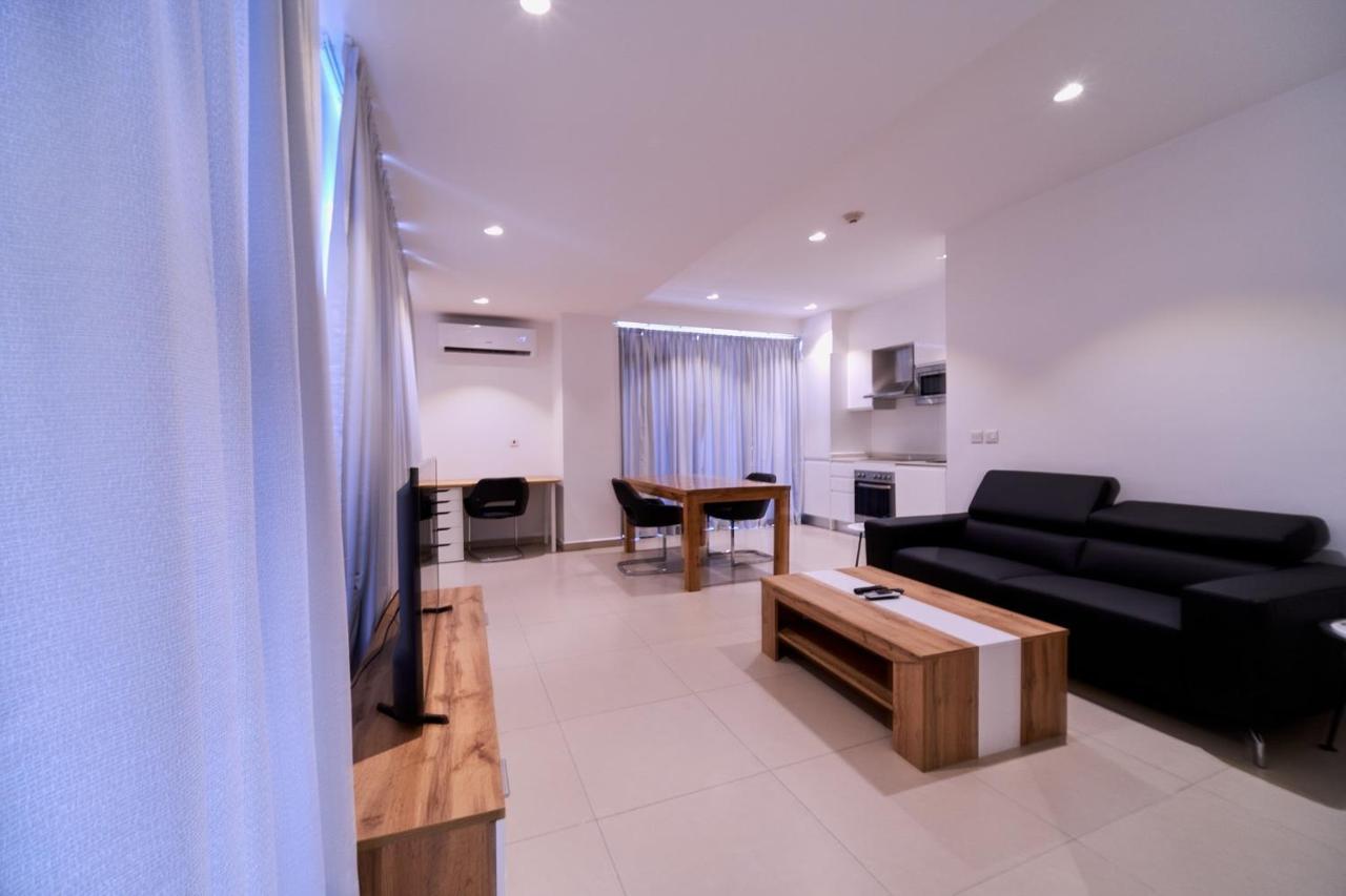 Suncity Hotel Apartment Accra Exteriör bild